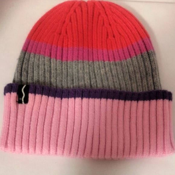 [5x$20] New Crayola Winter Set/ Adult Size - Picture 2 of 4